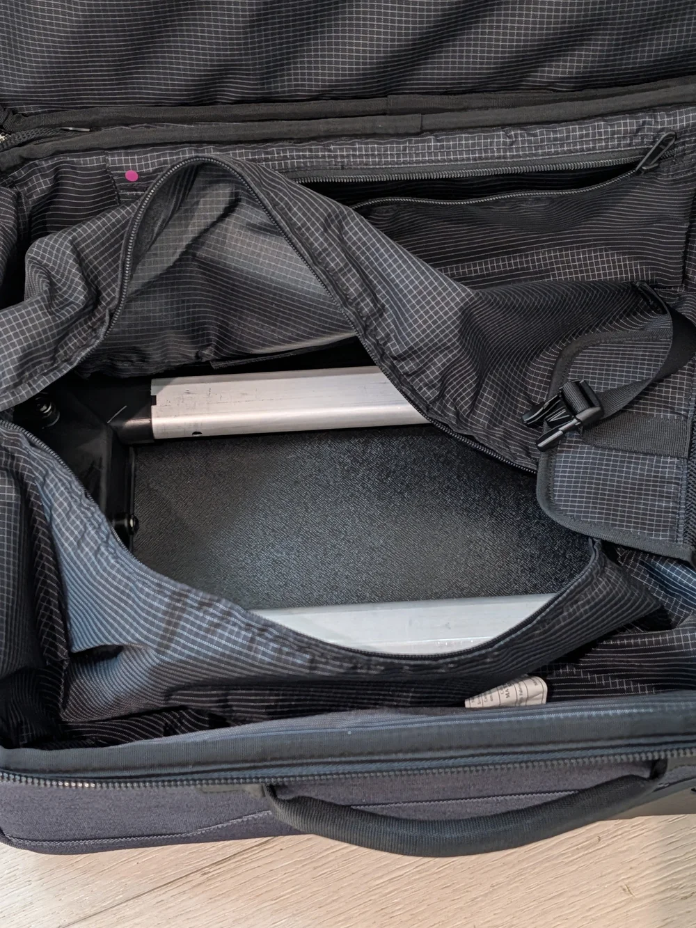 OGIO men carry